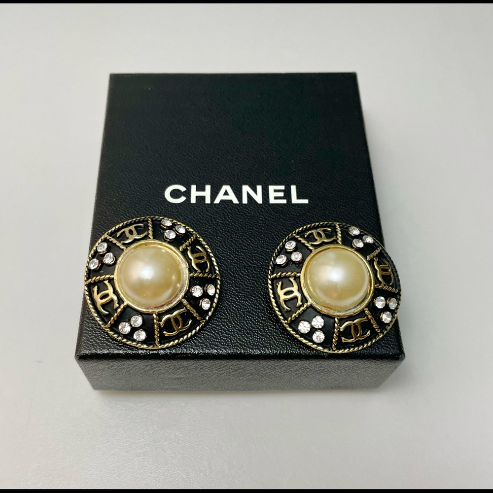 CHANEL Clip on Pearl Cabochons Black Enamel Earrings Authentic Chanel Black Box.
